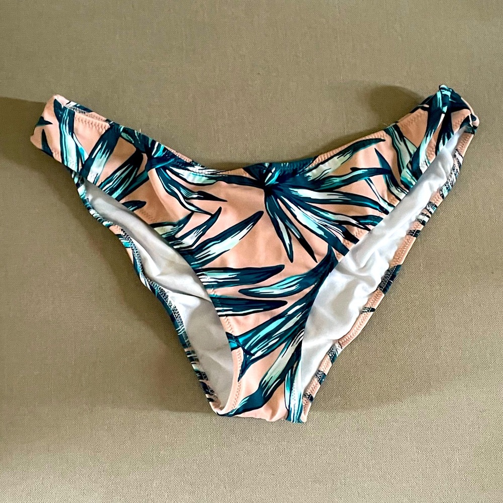 PINK cheeky printed bikini bottom